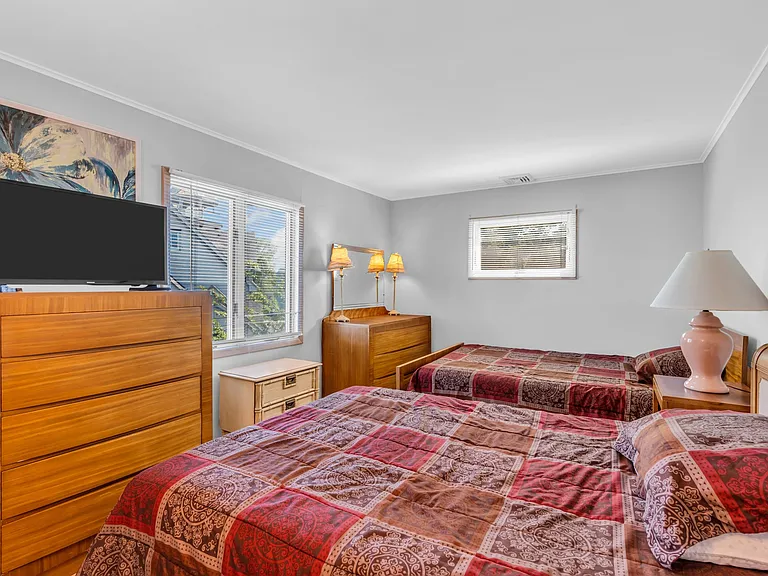 127 Trenton Ave — Photo 21