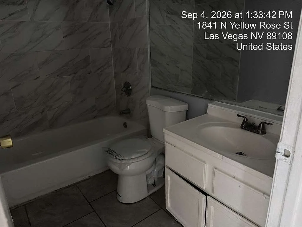3 bed, 1346 sqft, $2,300 — Photo 3