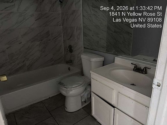 3rd image of 1841 Yellow Rose St
