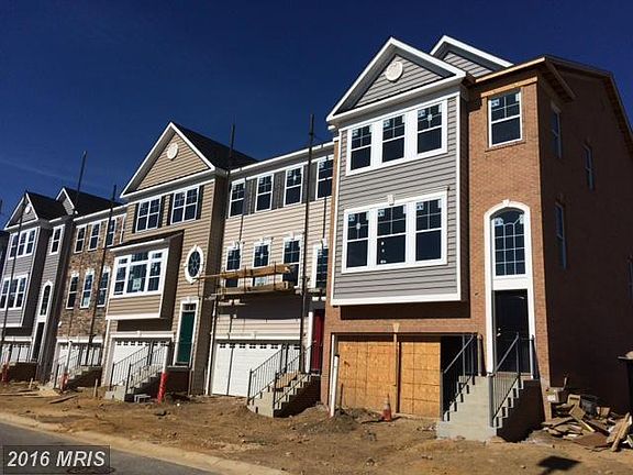 5th image of 1302 Chapel Centre Dr