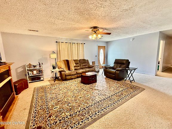 3rd image of 2684 Bradford Pear Ln