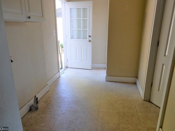 5th image of 309 Estes St