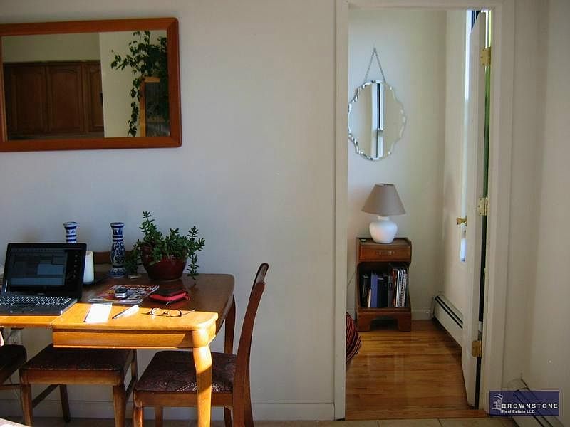 2nd image of 546 Union St #1