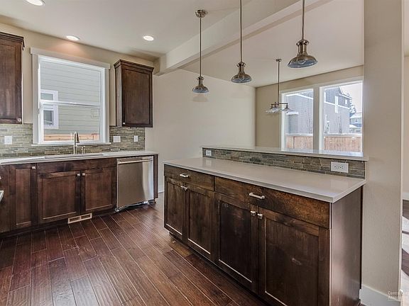 3rd image of 20499 SE Braelen Ln