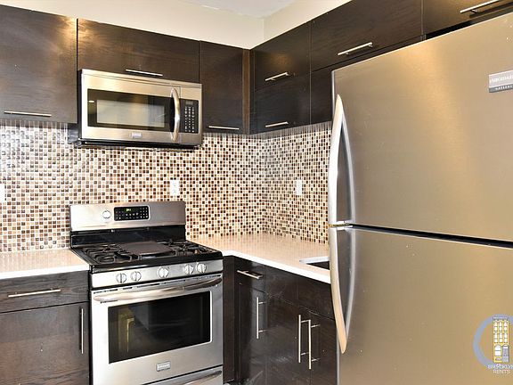 3rd image of 997 Bergen St #8
