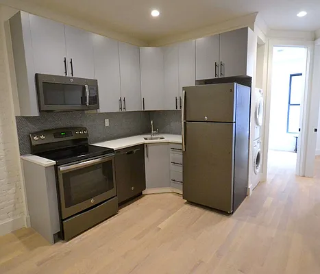 Rented by Bold New York | media 16