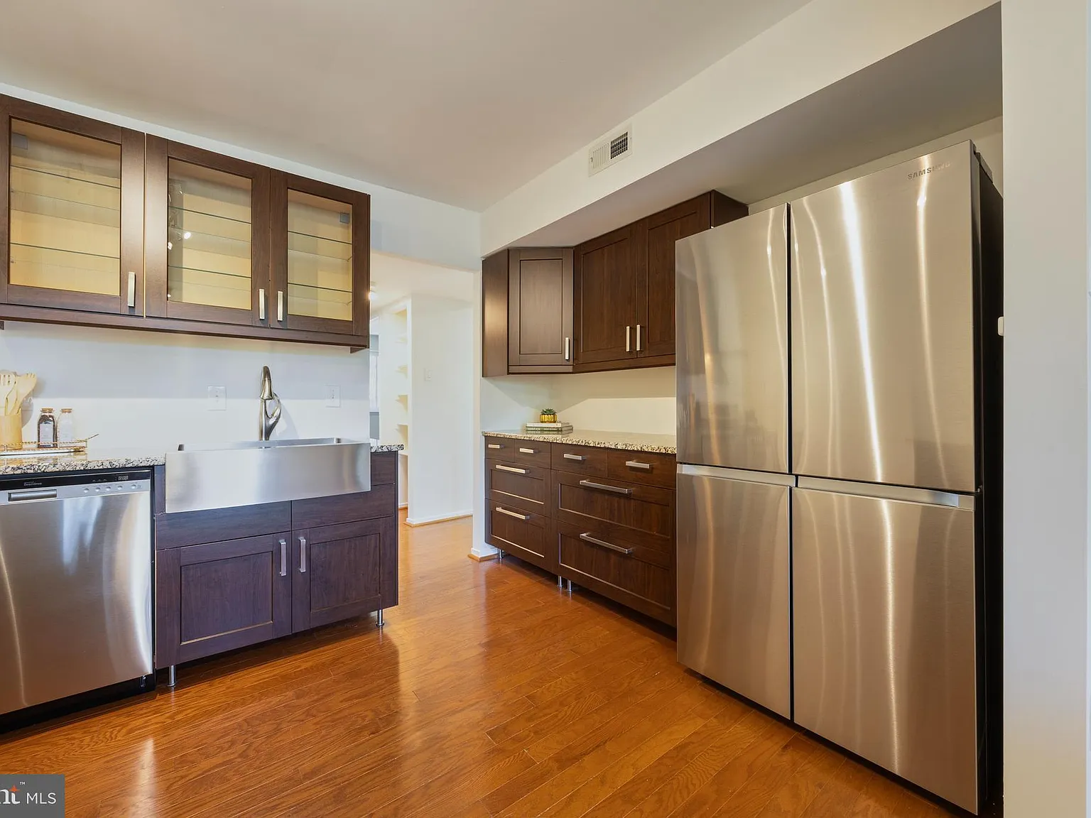 Bentana Park Condo — Photo 2