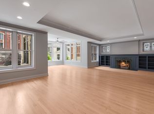 416 W Surf St UNIT 101, Chicago, IL 60657