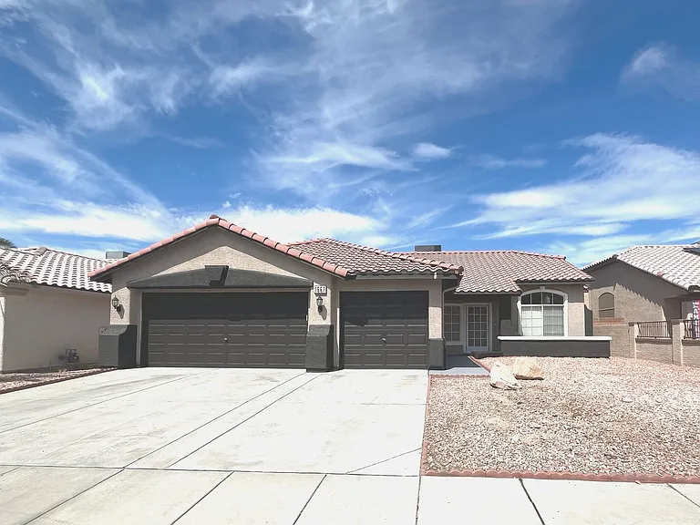 1667 Tangerine Rose Dr — Photo 2