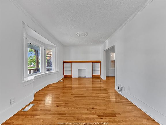 5th image of 1316 Church St