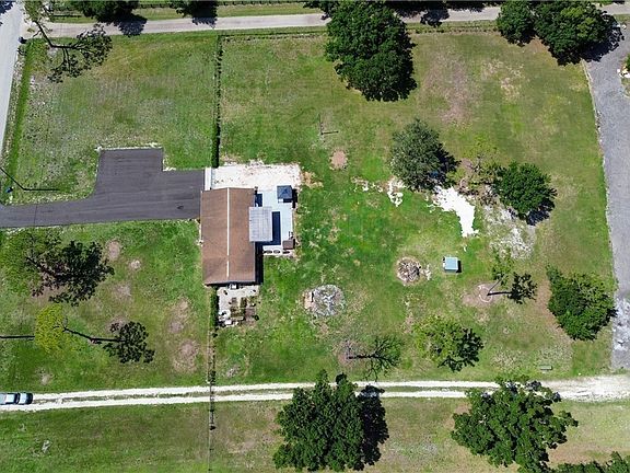 3rd image of 17751 Wells Rd
