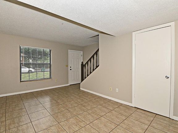 4th image of 2726 Gray Fox Ln #2726