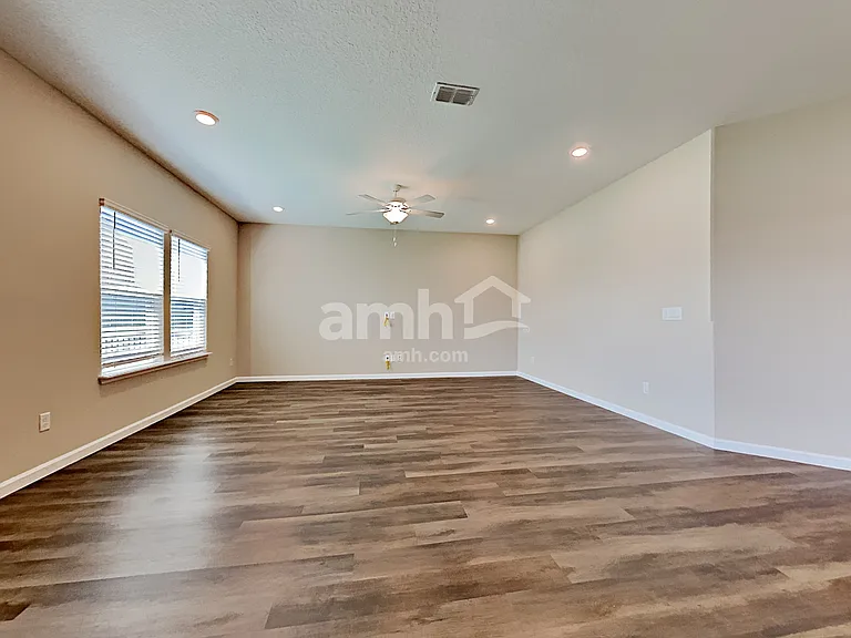 225 Edge Park Trl — Photo 6