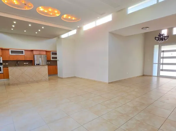 1 Jardin St, Gurabo, PR 00778