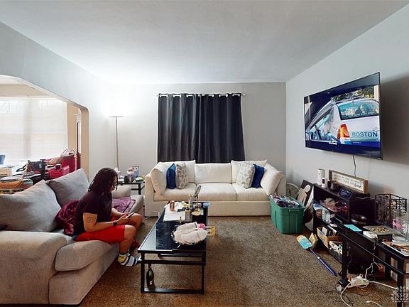 2nd image of 2670 Shaffer Ave