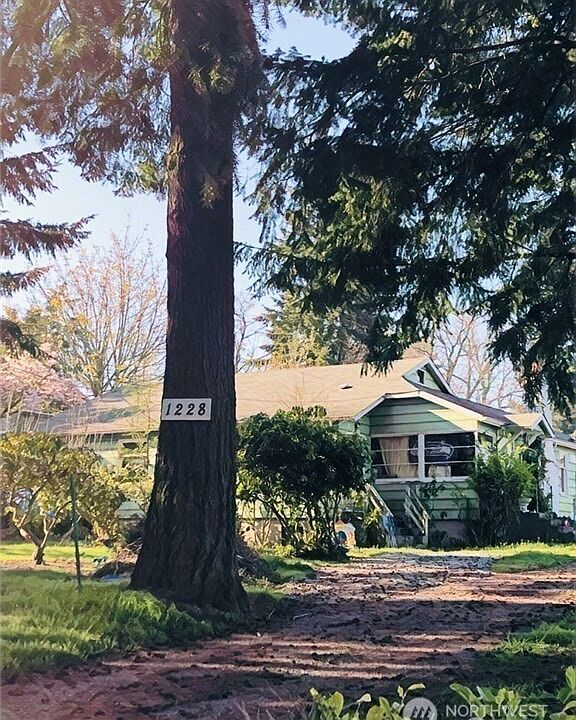 2nd image of 1228 SW 118 Street