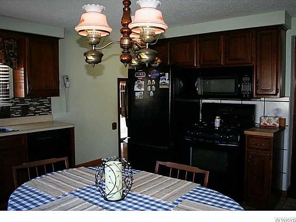 4th image of 114 Cathedral Ln