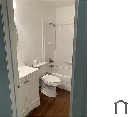 394 W 6th St — Photo 8