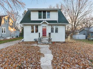 720 N 9th St, Dekalb, IL 60115