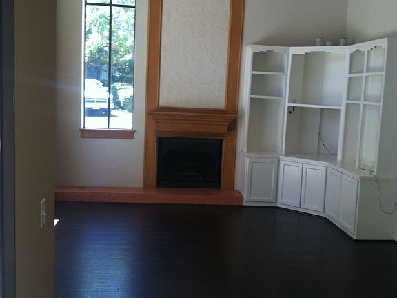 3rd image of 3658 San Vincente Ln