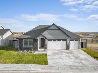 7898 Cardinal Peak St, West Richland, WA