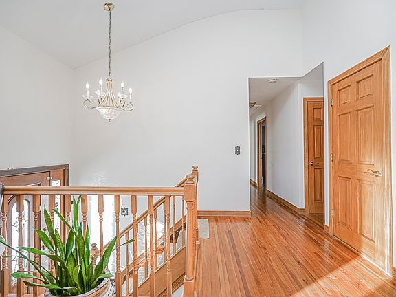 4th image of 317 Darlington Ave Floor 2
