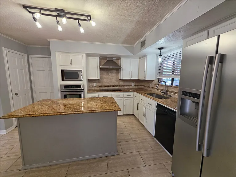 19507 Oak Station Dr — Photo 18