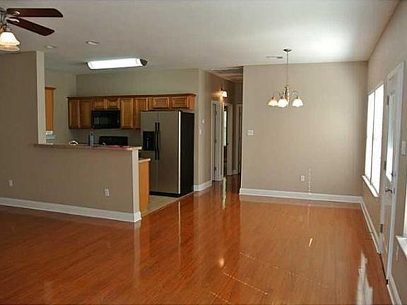 2nd image of 1405 Allo Ave