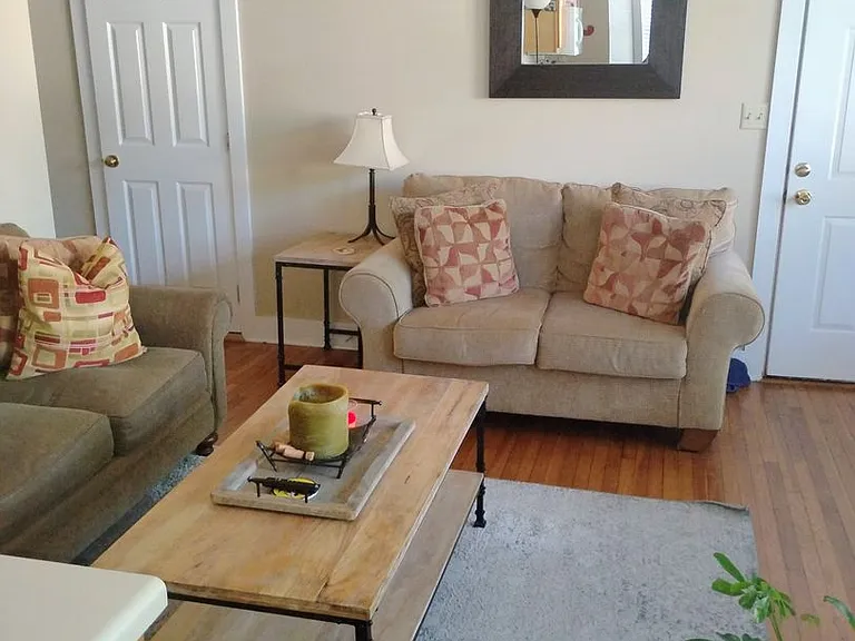 425 Caplewood Drive — Photo 3