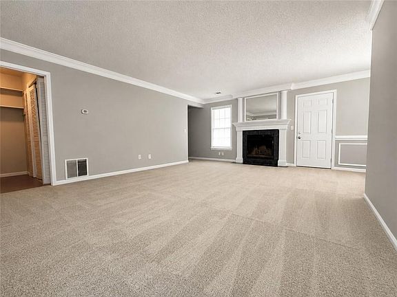 3rd image of 5306 Rails Way