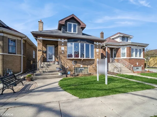 7825 W Cressett Dr, Elmwood Park, IL 60707