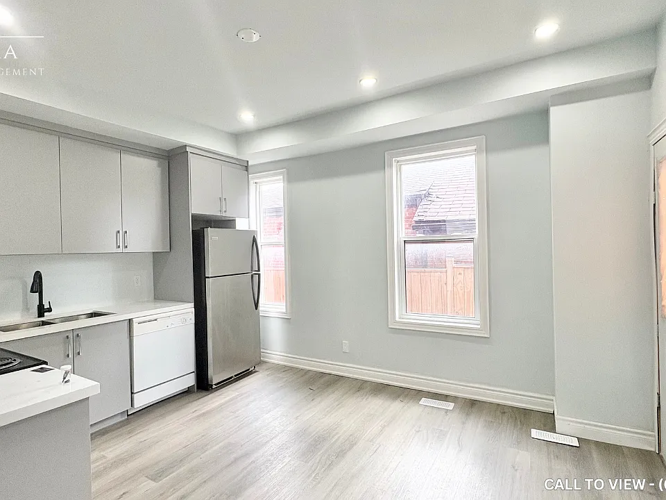 134 Celina St #2