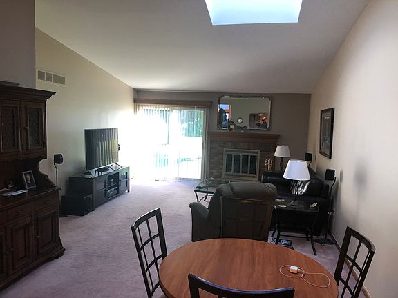 4th image of 49563 Hamilton Ct