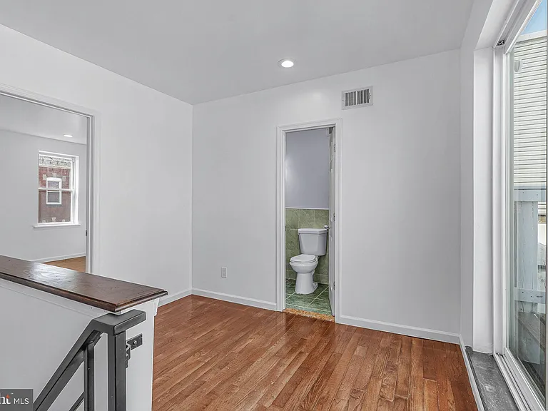 1719 S 18th St — Photo 26