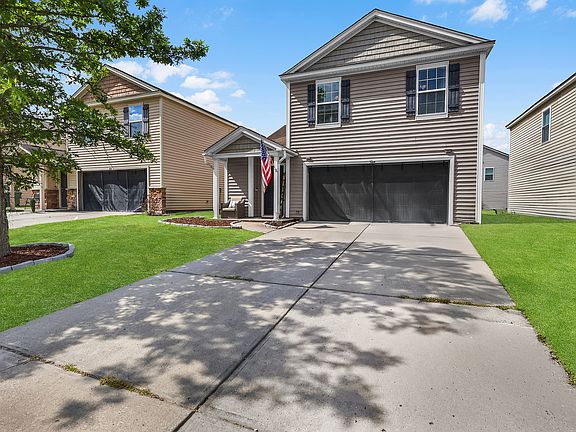 2nd image of 304 Connor Ct