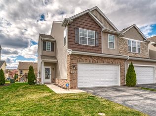 11216 Putnam Dr, Winfield, IN 46307