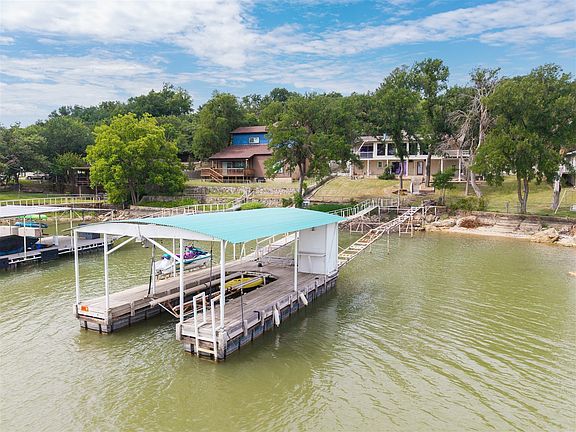 5th image of 420 Lakeside Dr