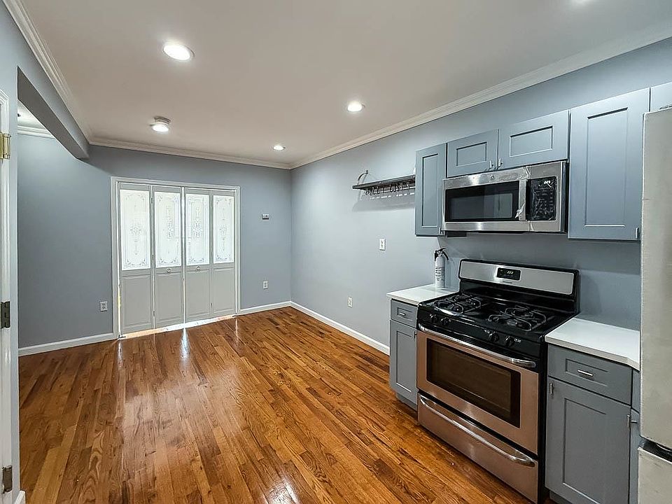 1st image of 282 5th St #3