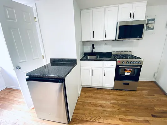 Rented by Highline Residential | media 2