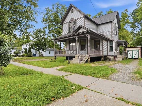 2nd image of 712 W Walnut St