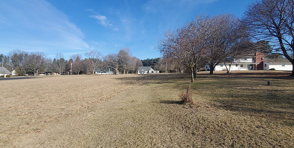 2nd image of 6115 Gordon Rd