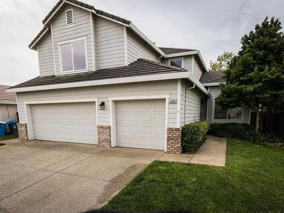 2nd image of 1608 Tadpole Way