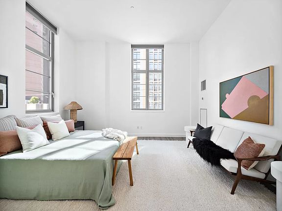 5th image of 2728 Thomson Ave Unit 310
