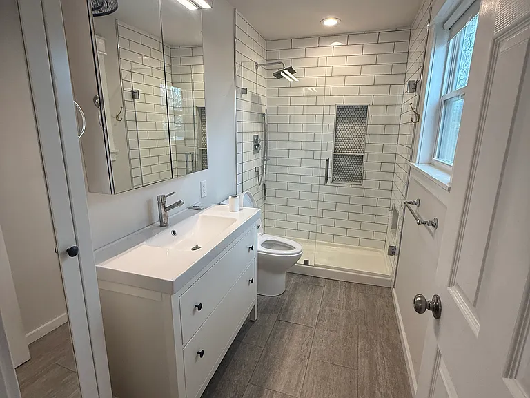 810 Jones Rd — Photo 4