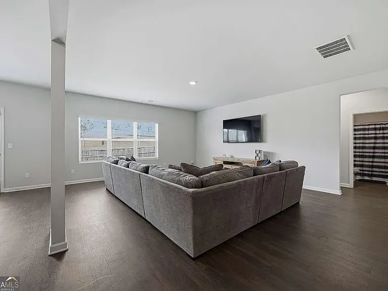 933 Nandina Ln — Photo 10