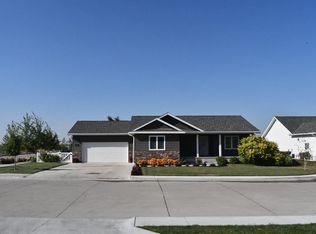 1002 24th Pl, Gothenburg, NE 69138