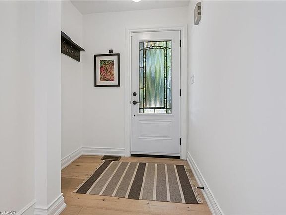 5th image of 489 Rebecca St