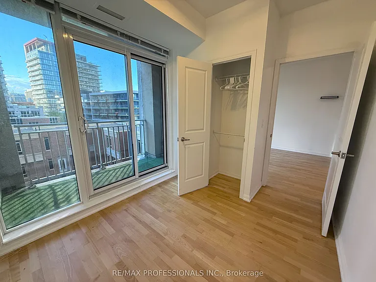 628 Fleet St #522 — Photo 13
