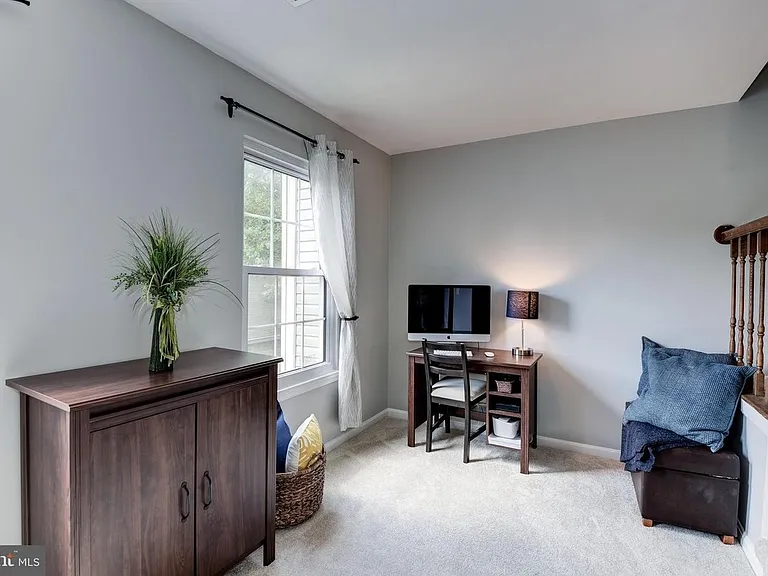 9668 Hastings Dr — Photo 4