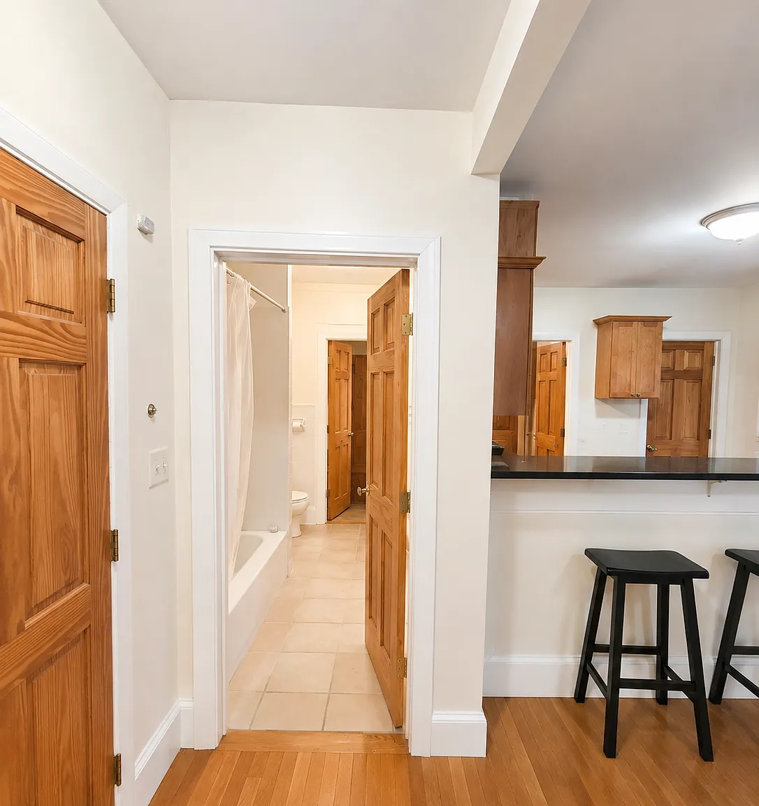 3 bed, 1.0 bath, $3,200 — Photo 2